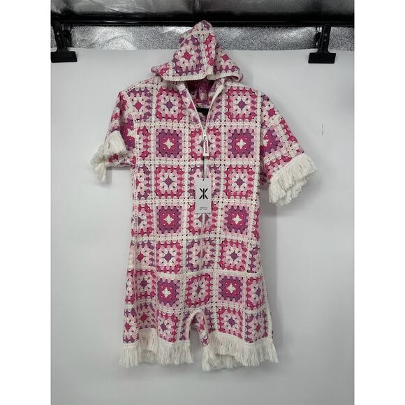 Onepiece Coverup Crochet Short Jumpsuit Pink White size XS/S Resort Retro Rare - Picture 2 of 6